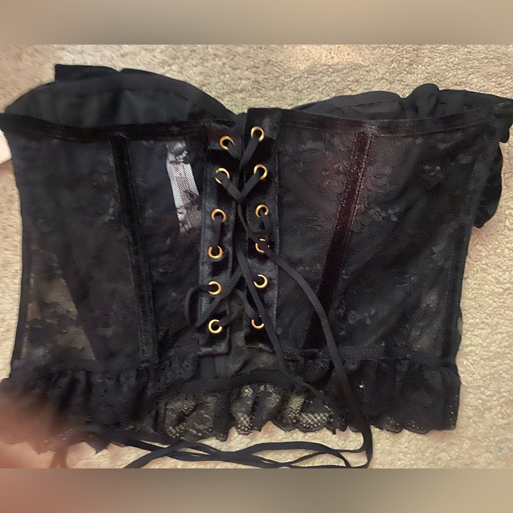 Black Lace Strapless corset with Velvet Bow - Picture 6 of 6